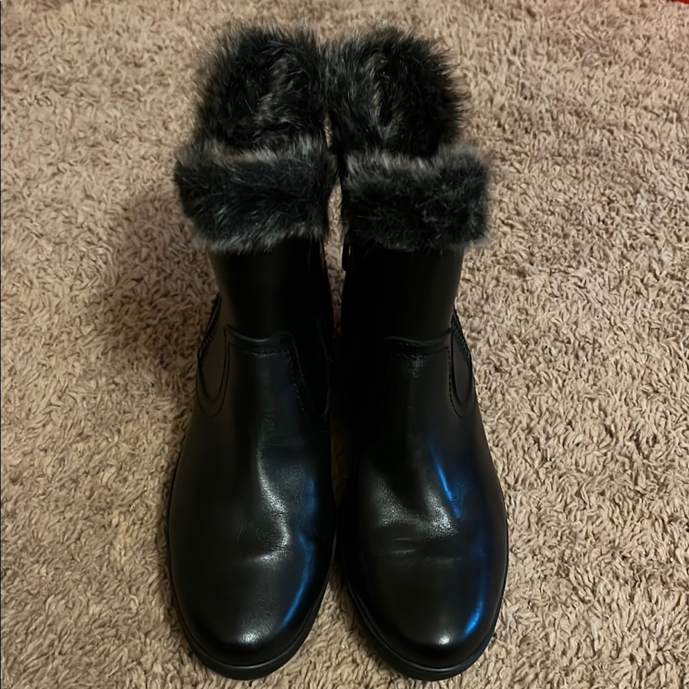 Easy Spirit Black Faux Fur Winter Boots